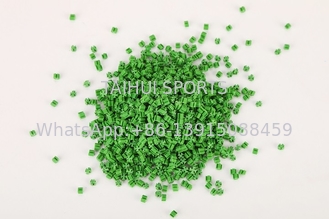 Inchaço de borracha de relva verde 1,3 g/Cm3 Resistente aos raios UV para campos esportivos de relva artificial