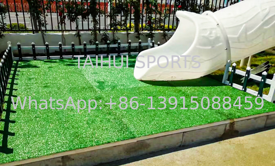 Pedaço de choque de espuma resistente ao fogo Erva artificial para todos os esportes multiuso e padrão da FIFA